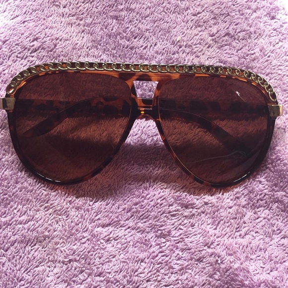 Big Bouji Style Aviator Sunglasses with Gold Chain rim Tortoiseshell frames - Picture 11 of 16